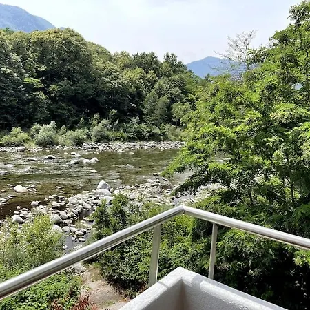 Immersi Nella Natura Con Accesso Al Fiume Maggia Locarno
