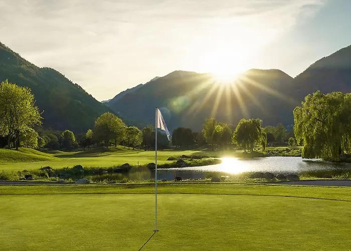 Immersi Nella Natura Con Accesso Al Fiume Maggia