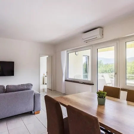 Immersi Nella Natura Con Accesso Al Fiume Maggia *